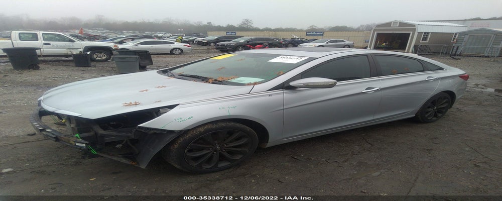 5NPEC4AB1BH275015 2011 HYUNDAI SONATA photo no. 2