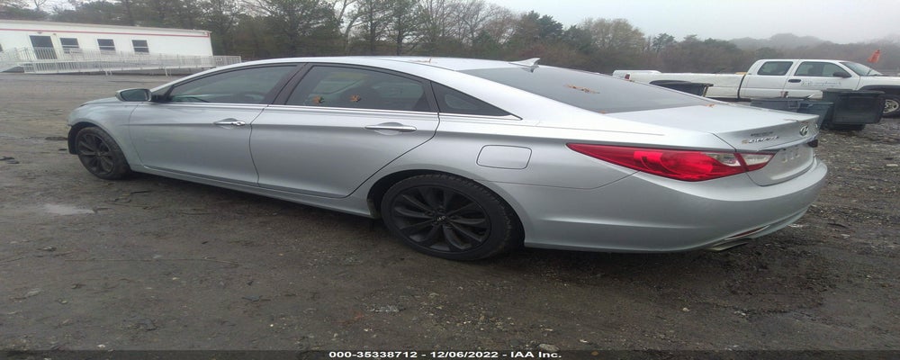 5NPEC4AB1BH275015 2011 HYUNDAI SONATA photo no. 3