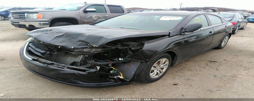 5NPEB4AC8BH164358 2011 HYUNDAI SONATA photo no. 2