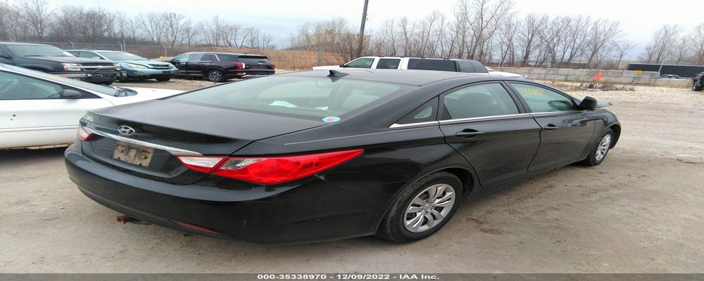 5NPEB4AC8BH164358 2011 HYUNDAI SONATA photo no. 4