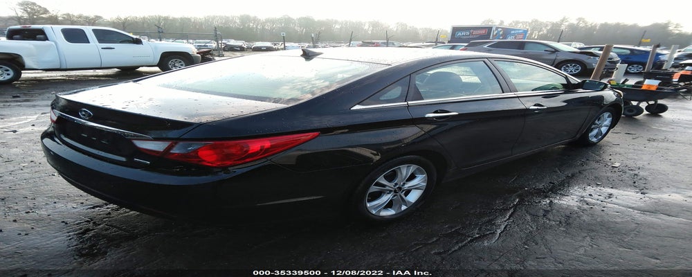5NPEC4ACXBH301958 2011 HYUNDAI SONATA photo no. 4