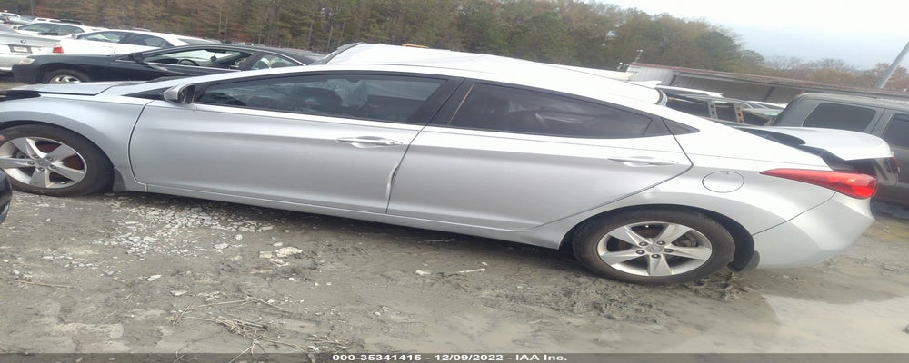 5NPDH4AE3DH417200 2013 HYUNDAI ELANTRA photo no. 3