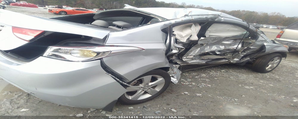 5NPDH4AE3DH417200 2013 HYUNDAI ELANTRA photo no. 4