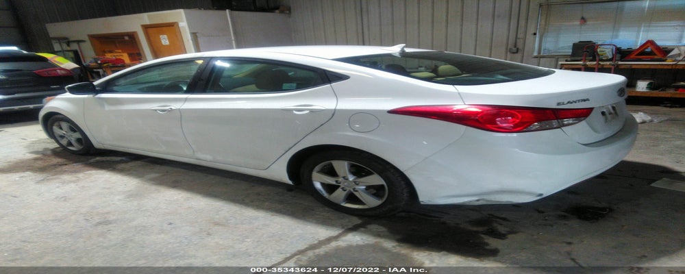 5NPDH4AE6DH368977 2013 HYUNDAI ELANTRA photo no. 3