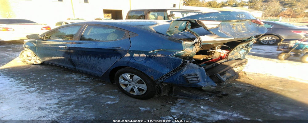 KMHDH4AE7GU602498 2016 HYUNDAI ELANTRA photo no. 3
