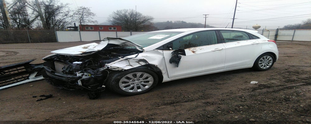KMHD35LH7HU350037 2017 HYUNDAI ELANTRA GT photo no. 2