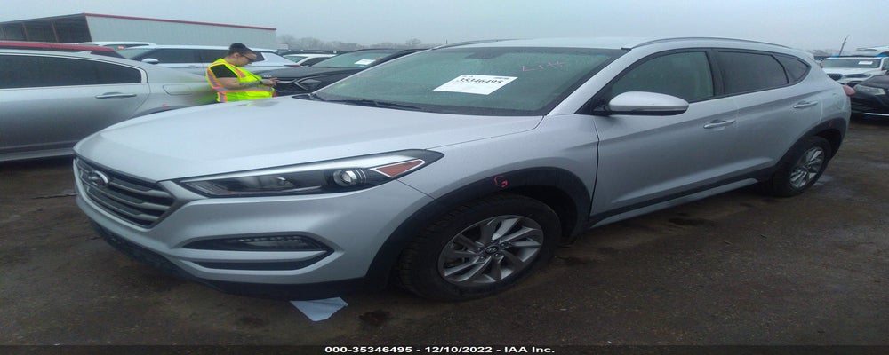 KM8J33A46HU561883 2017 HYUNDAI TUCSON photo no. 2