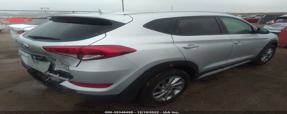 KM8J33A46HU561883 2017 HYUNDAI TUCSON photo no. 4