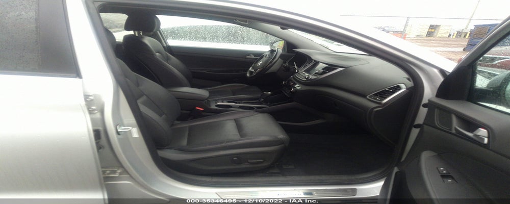 KM8J33A46HU561883 2017 HYUNDAI TUCSON photo no. 5