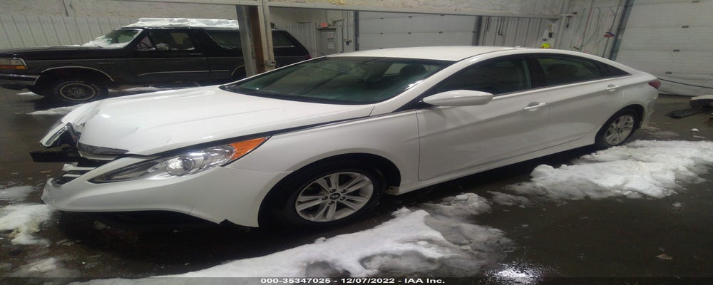 5NPEB4AC6EH921942 2014 HYUNDAI SONATA photo no. 2