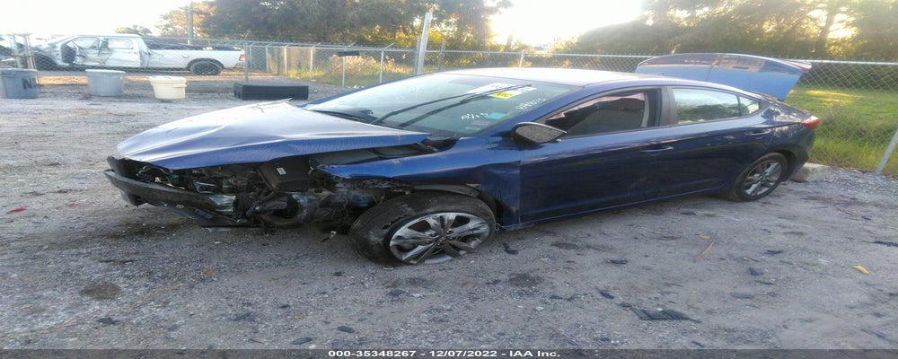 5NPD84LF5JH215055 2018 HYUNDAI ELANTRA photo no. 2