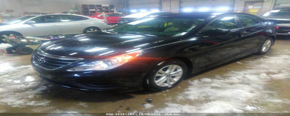 5NPEB4ACXEH945726 2014 HYUNDAI SONATA photo no. 2
