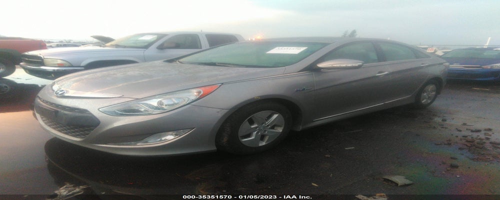 KMHEC4A40BA003401 2011 HYUNDAI SONATA photo no. 2