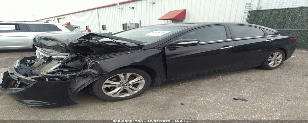 5NPEC4AC9BH290693 2011 HYUNDAI SONATA photo no. 2