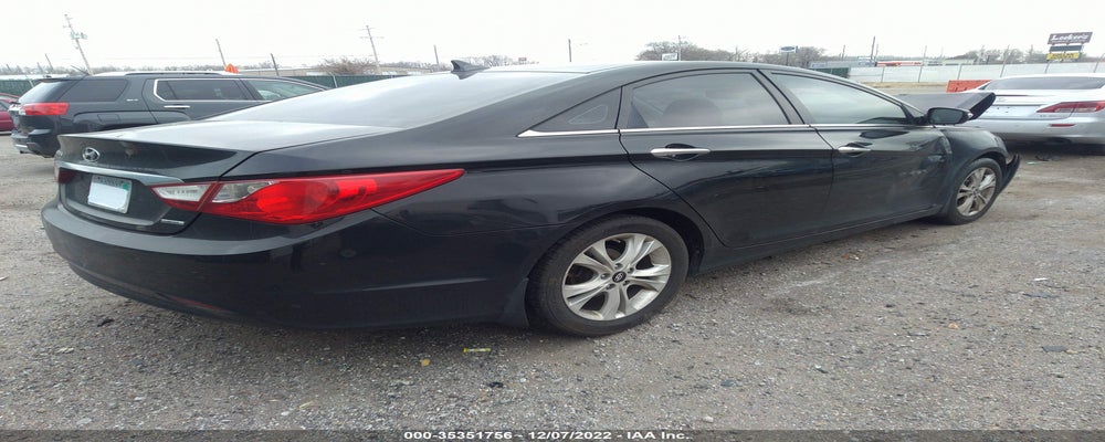 5NPEC4AC9BH290693 2011 HYUNDAI SONATA photo no. 4