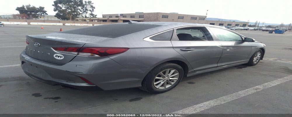 5NPE24AF5JH620826 2018 HYUNDAI SONATA photo no. 4