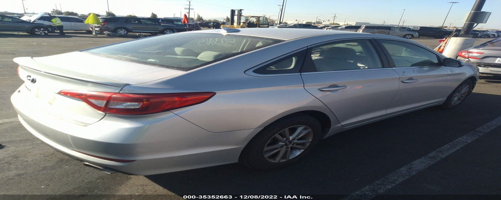 5NPE24AF5FH007435 2015 HYUNDAI SONATA photo no. 4
