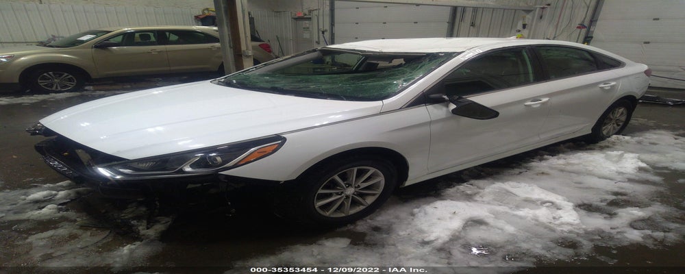 5NPE24AF4JH600664 2018 HYUNDAI SONATA photo no. 2