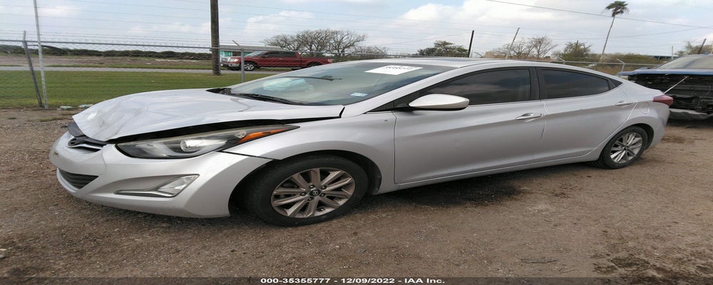 5NPDH4AE6FH597582 2015 HYUNDAI ELANTRA photo no. 2