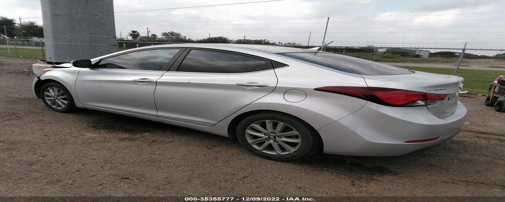 5NPDH4AE6FH597582 2015 HYUNDAI ELANTRA photo no. 3