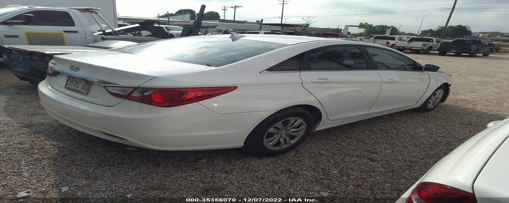 5NPEB4AC4BH006888 2011 HYUNDAI SONATA photo no. 4