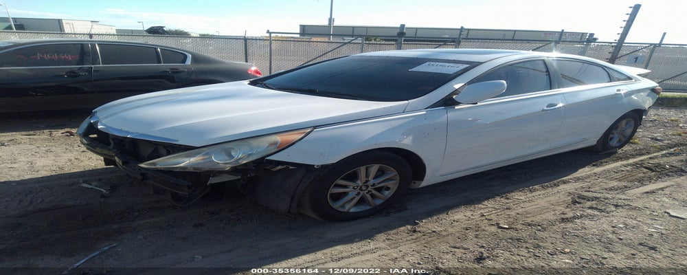 5NPEC4AC2BH244834 2011 HYUNDAI SONATA photo no. 2