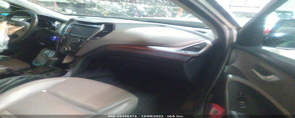 KM8SRDHF8JU284191 2018 HYUNDAI SANTA FE photo no. 5