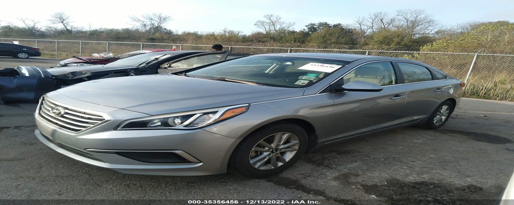 5NPE24AF4HH498406 2017 HYUNDAI SONATA photo no. 2