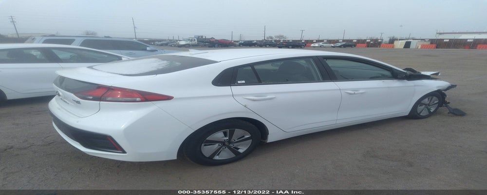 KMHC65LC6MU246012 2021 HYUNDAI IONIQ HYBRID photo no. 4