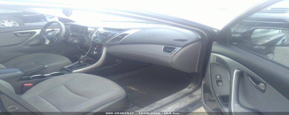 5NPDH4AE2GH744935 2016 HYUNDAI ELANTRA photo no. 5