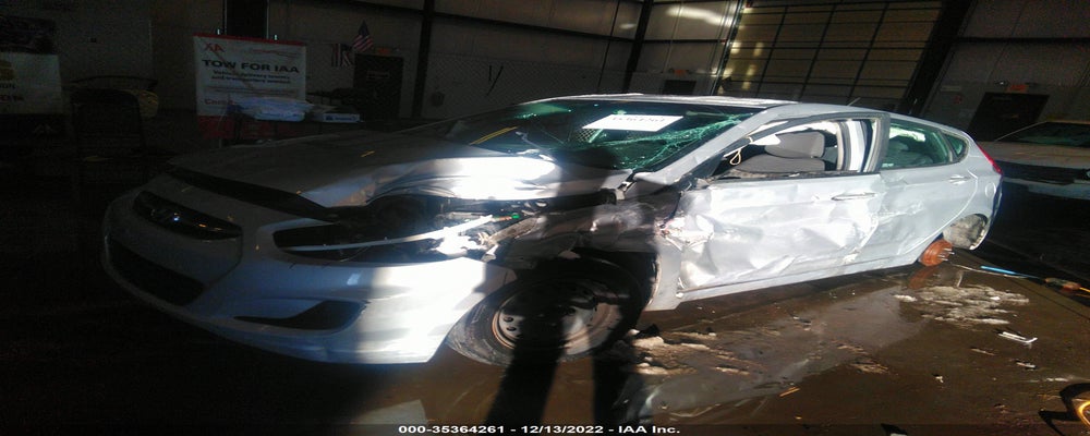 KMHCT5AEXHU349386 2017 HYUNDAI ACCENT photo no. 2