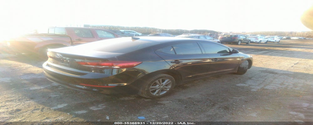 5NPD84LF2HH033081 2017 HYUNDAI ELANTRA photo no. 4
