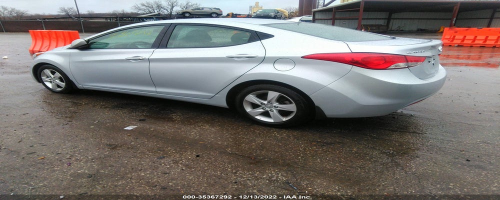 5NPDH4AE9DH389662 2013 HYUNDAI ELANTRA photo no. 3