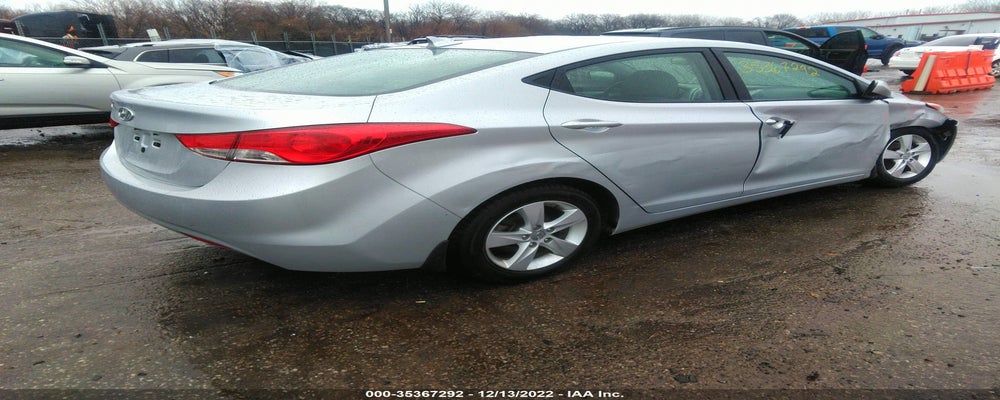 5NPDH4AE9DH389662 2013 HYUNDAI ELANTRA photo no. 4