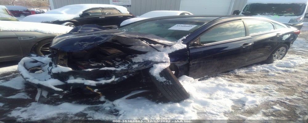5NPEB4AC7BH040372 2011 HYUNDAI SONATA photo no. 2