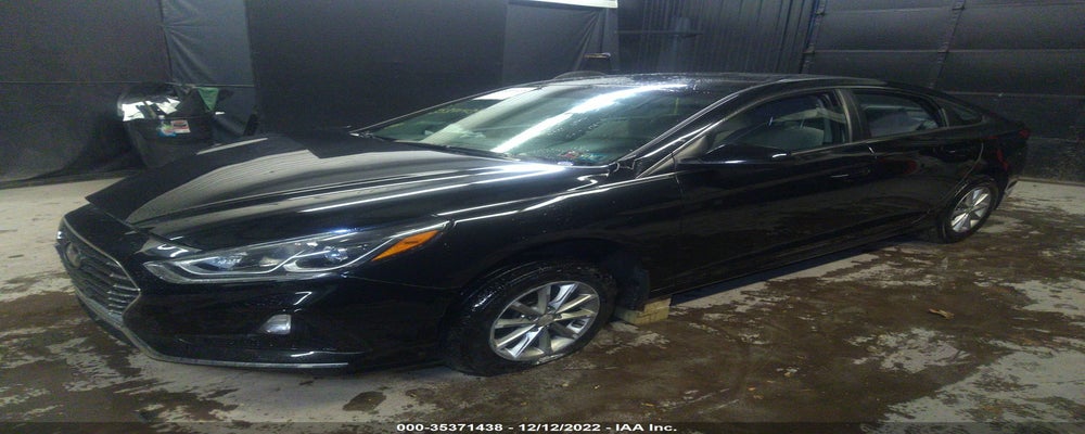 5NPE24AF7JH725786 2018 HYUNDAI SONATA photo no. 2