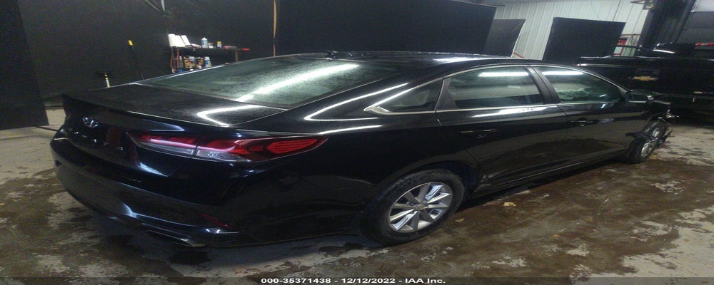 5NPE24AF7JH725786 2018 HYUNDAI SONATA photo no. 4