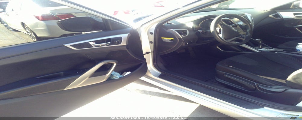 KMHTC6AD3CU065197 2012 HYUNDAI VELOSTER photo no. 5