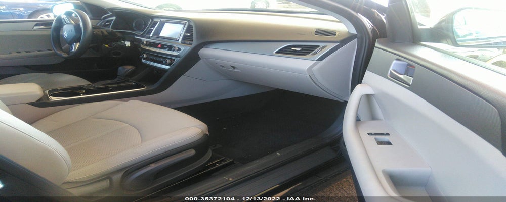 5NPE24AF4JH695856 2018 HYUNDAI SONATA photo no. 5