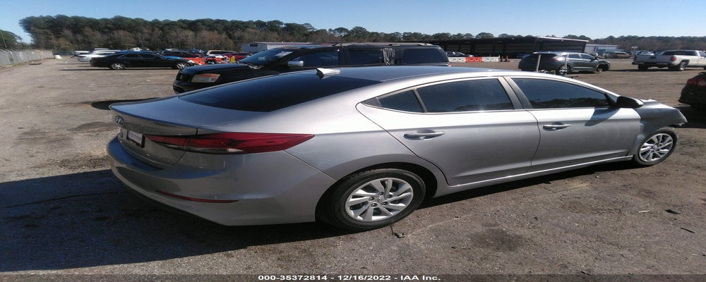 5NPD74LF6HH208256 2017 HYUNDAI ELANTRA photo no. 4
