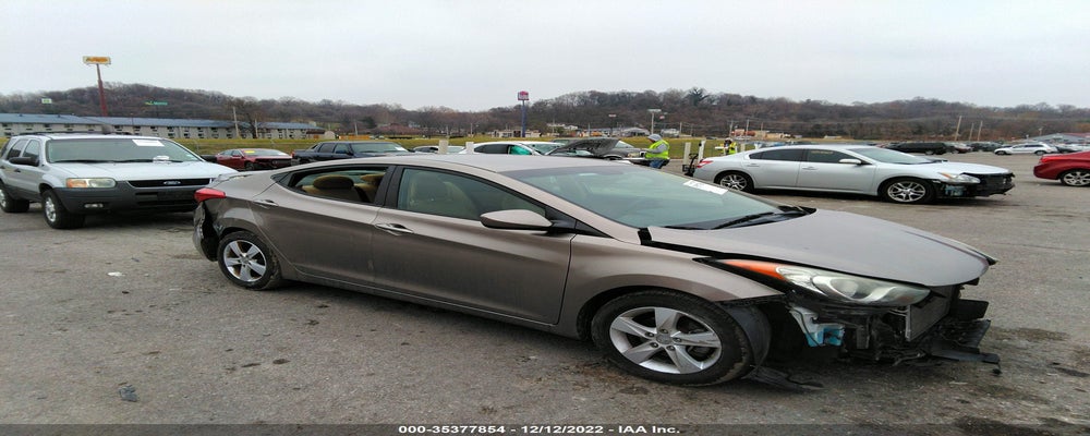 5NPDH4AE3DH288441 2013 HYUNDAI ELANTRA photo no. 11