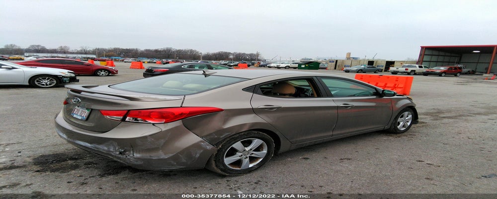 5NPDH4AE3DH288441 2013 HYUNDAI ELANTRA photo no. 4