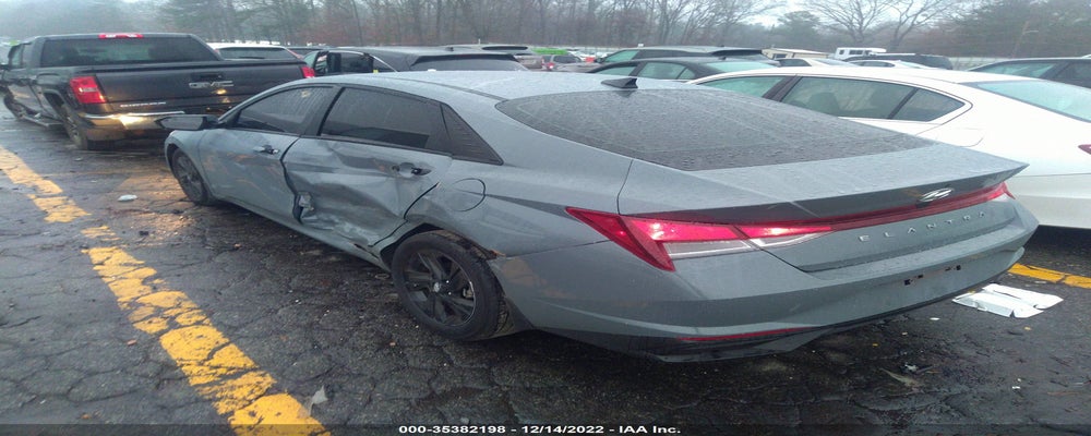 KMHLM4AG4NU311463 2022 HYUNDAI ELANTRA photo no. 3