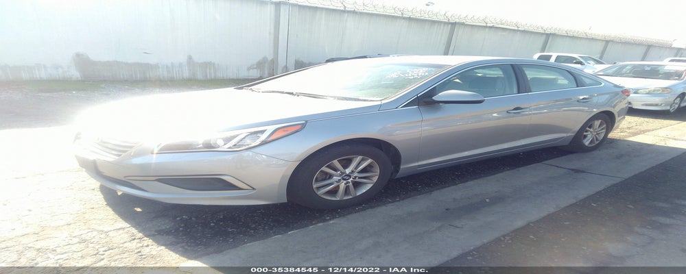 5NPE24AF4HH493464 2017 HYUNDAI SONATA photo no. 2
