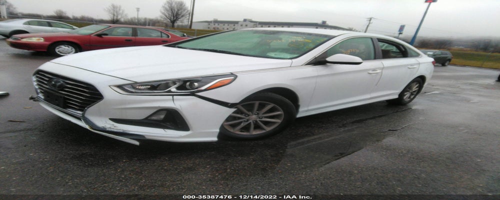 5NPE24AF2JH708393 2018 HYUNDAI SONATA photo no. 2