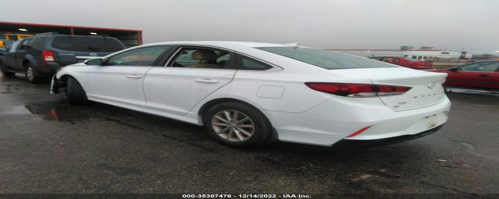 5NPE24AF2JH708393 2018 HYUNDAI SONATA photo no. 3