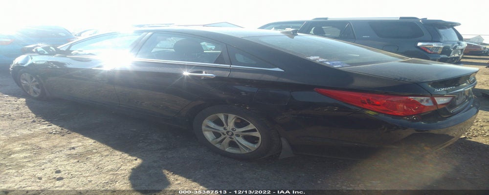 5NPEC4AC8BH142826 2011 HYUNDAI SONATA photo no. 3