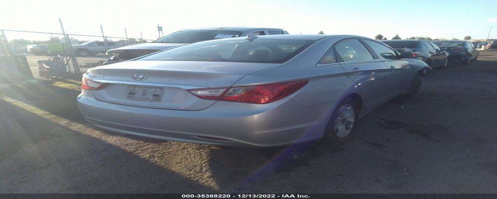 5NPEB4AC1CH366878 2012 HYUNDAI SONATA photo no. 4