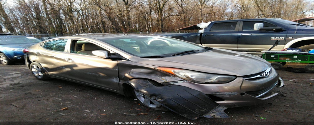 5NPDH4AE8DH288712 2013 HYUNDAI ELANTRA photo no. 3