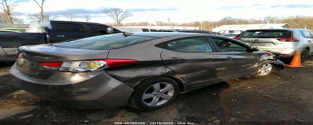 5NPDH4AE8DH288712 2013 HYUNDAI ELANTRA photo no. 4